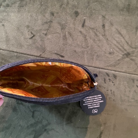 Samantha Brown Small Travel Pouch - Picture 4 of 9